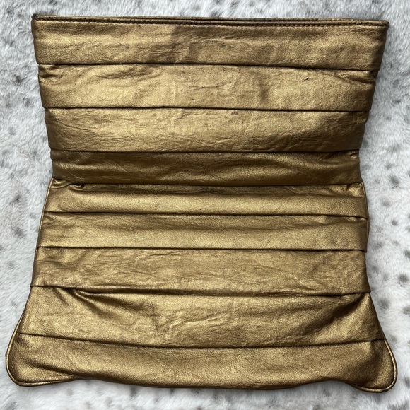 Gorgeous Gold Clutch - Picture 8 of 9